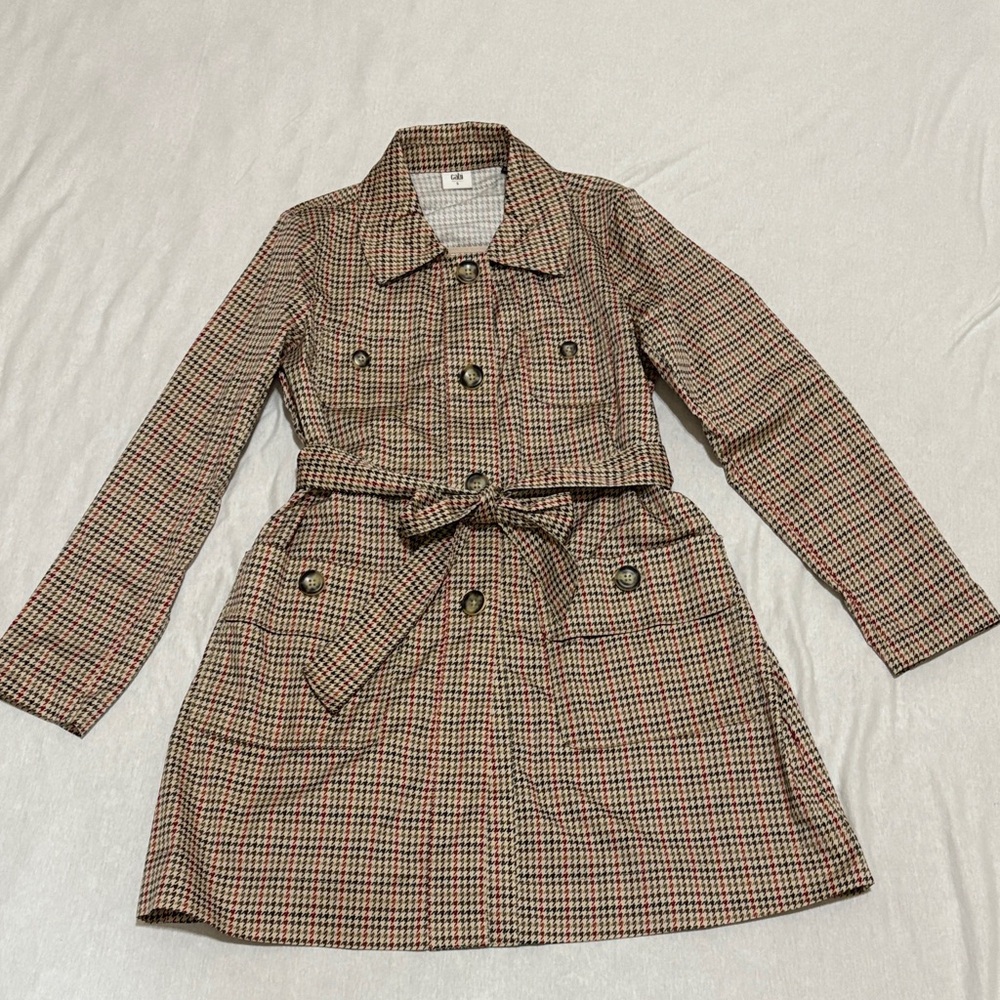 Cabi Stylish Plaid Trench Coat, Lightweight, Business Ready, Trendy, Lightweight